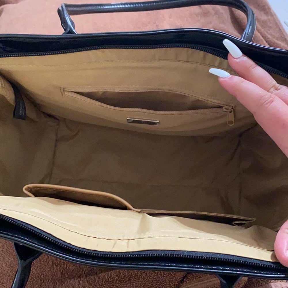 Purse - Picture 2 of 2